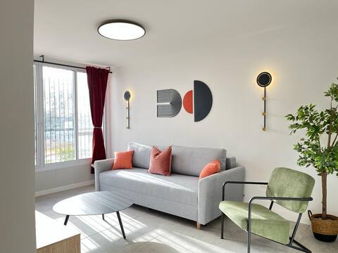 Lovely New Central Apartment