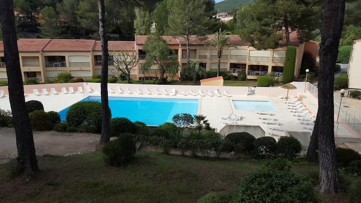 Studio Residence De Vacances A 600 M De La Mer - Bandol