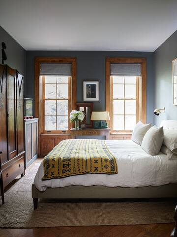 Spend your month in a classic Brooklyn Brownstone gallery image 4