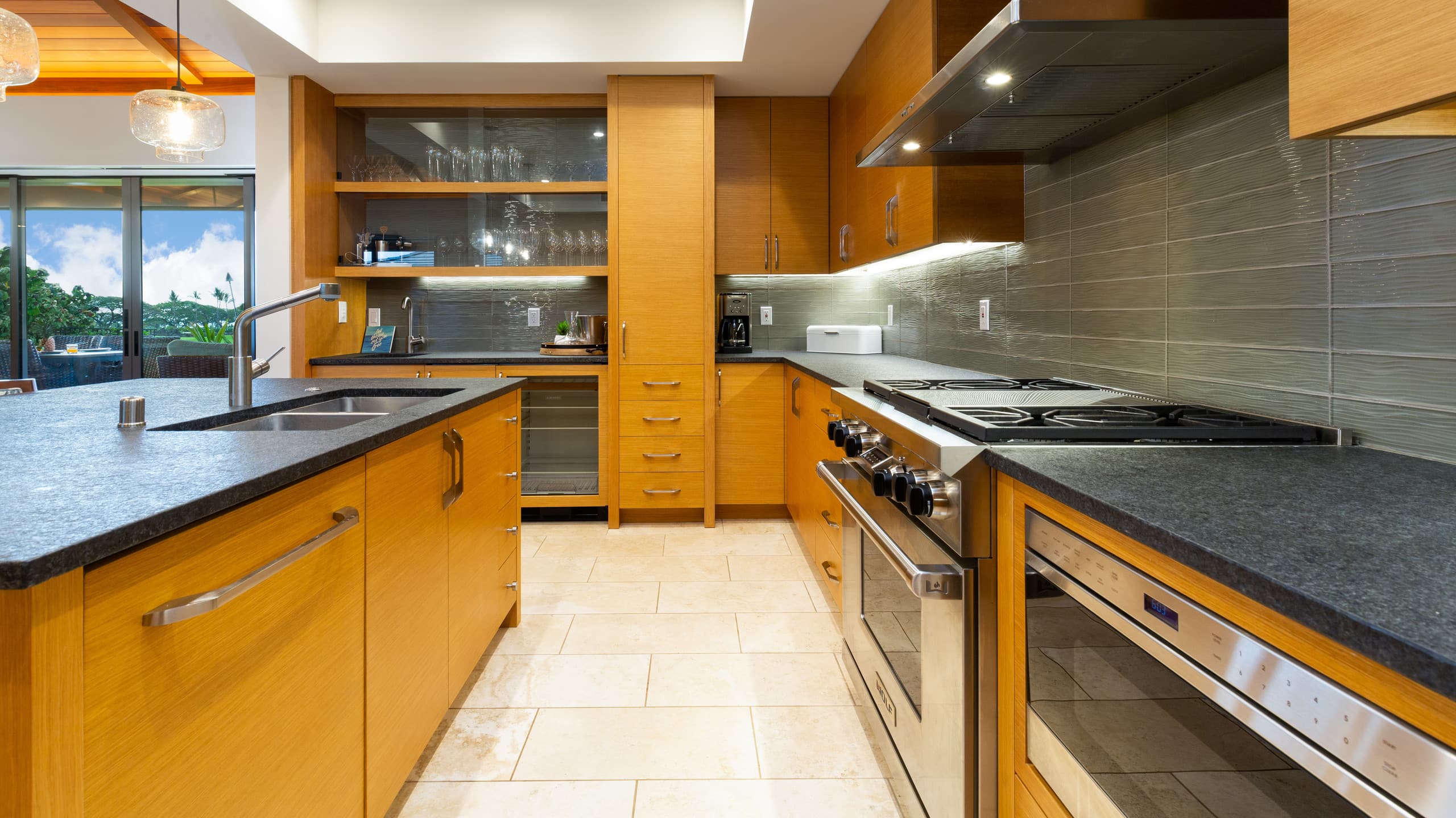 Home in Waimea · ★5.0 · 4 bedrooms · 5 beds · 4.5 baths - Image 10