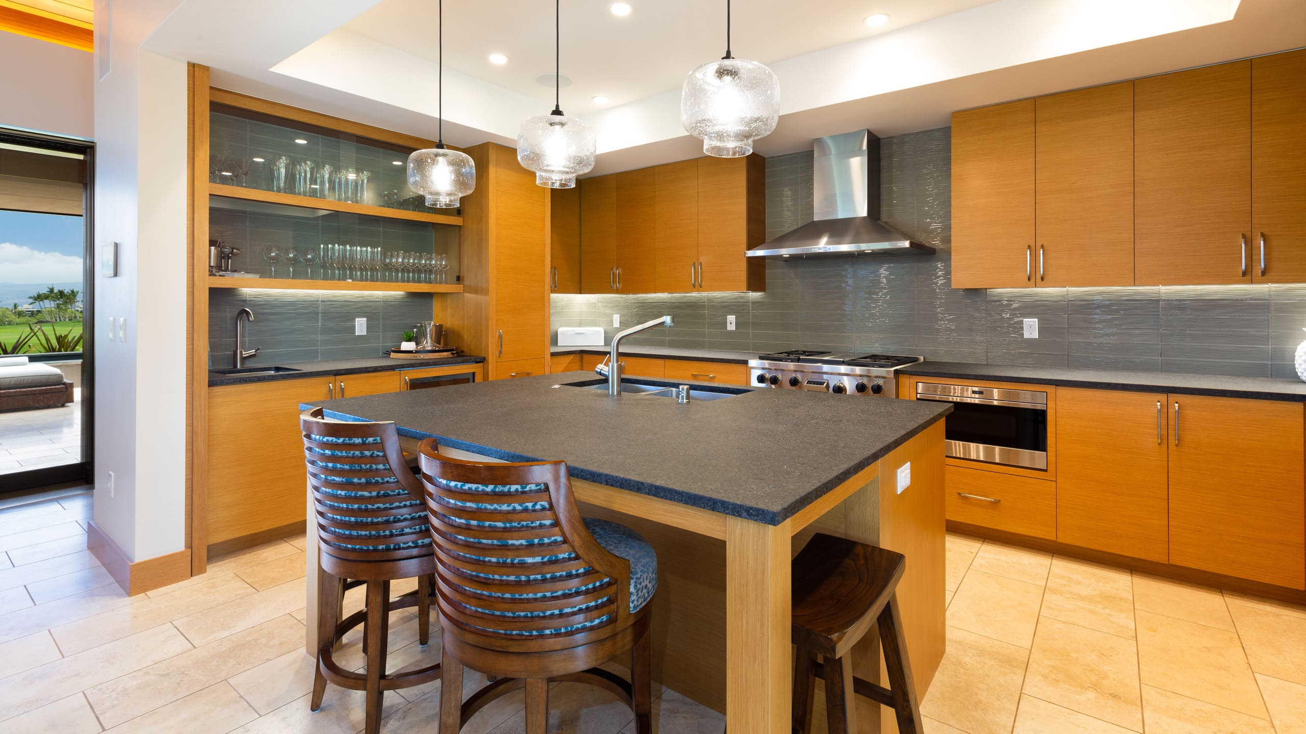 Home in Waimea · ★5.0 · 4 bedrooms · 5 beds · 4.5 baths - Image 8