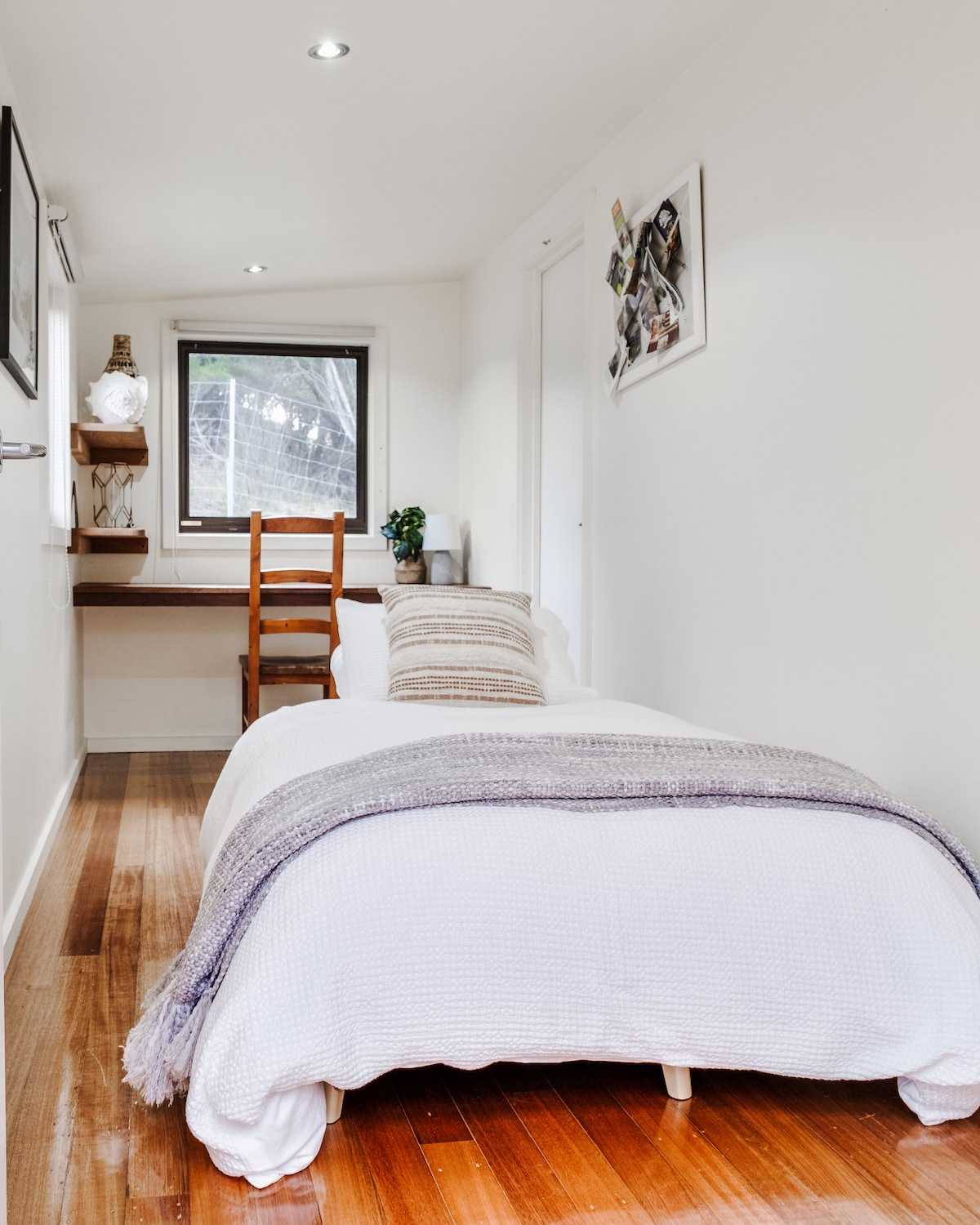 The office can be converted into an additional bedroom at no additional charge