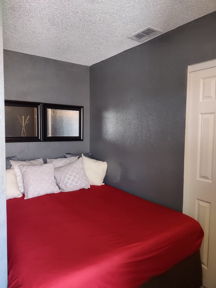 Cozy room private entrance near Sawgrass Mills/BBT Houses for Rent in