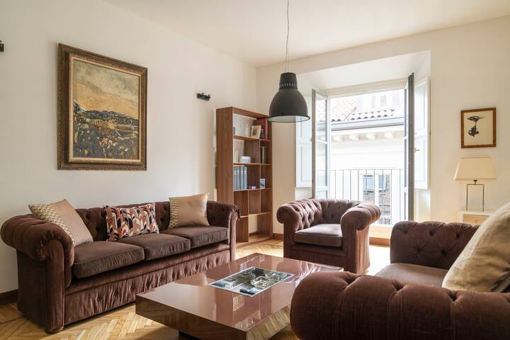 Milano Belle Maison – city center 3 BDR apartment