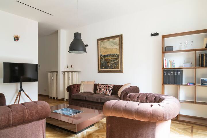 Milano Belle Maison – city center 3 BDR apartment gallery image 4