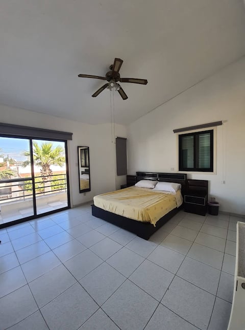 Bright and Cozy 2-Bedroom Apartment in Strovolos