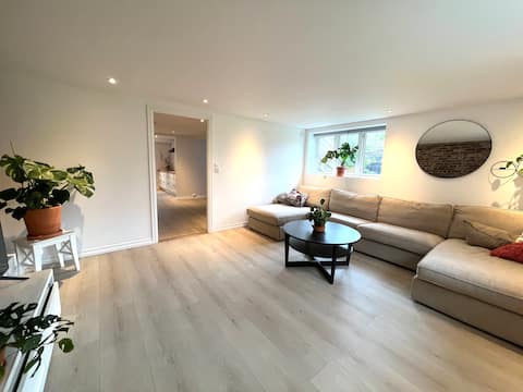 Large apartment with free on-site parking