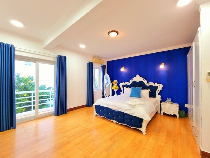 Chambre 7 au 3e étage.