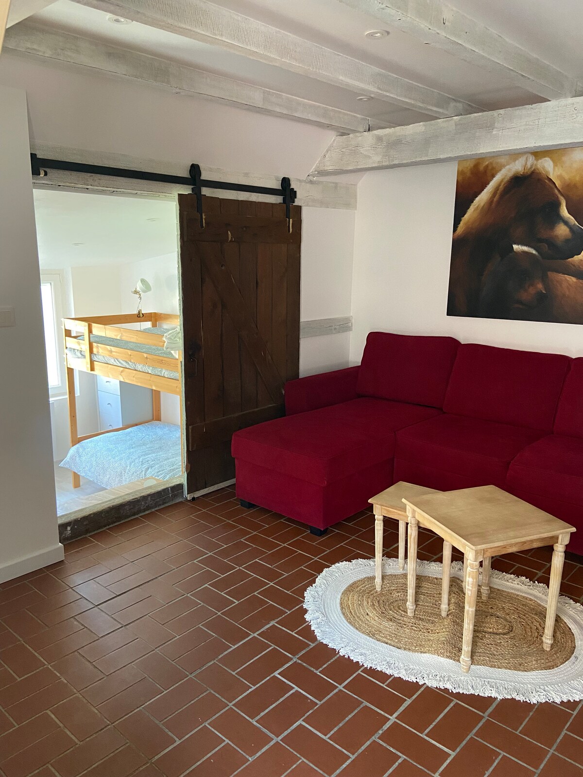 延伸儿童卧室的客厅 