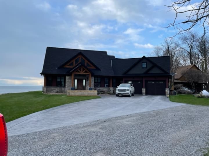 Lake Views And Wine Oh My! - Niagara-on-the-Lake