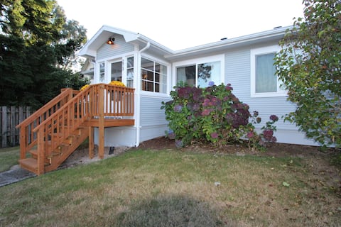 Mingus Park Cottage