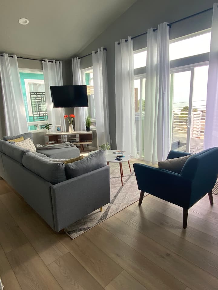 Seascape Modern 2-bedroom Gold Beach Getaway! - Gold Beach, OR