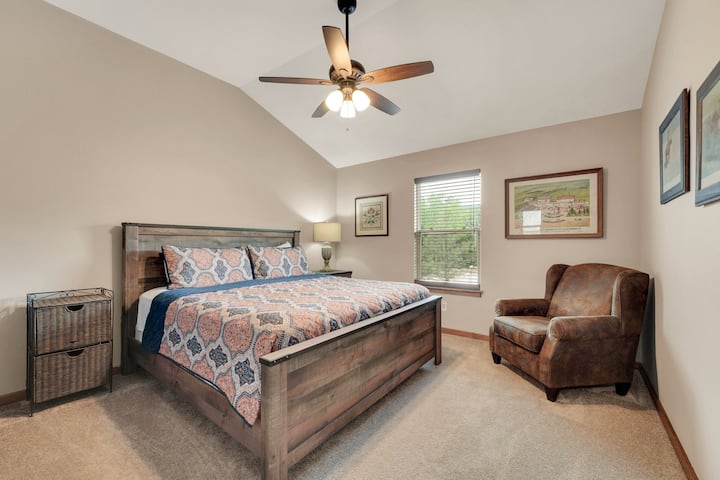 חדר שינה למעלה (קינג סייז)