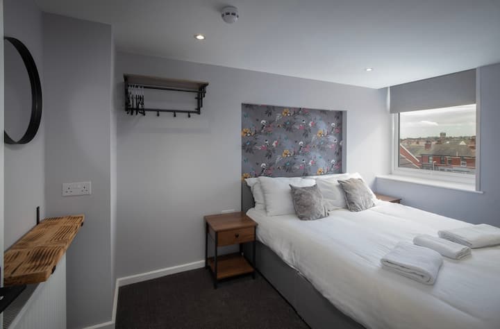 Спална соба 4 - соба со брачен кревет