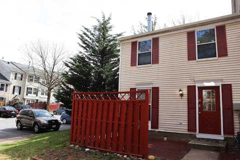 Entire Townhouse | 30+ Day Stay | Ideal for Teams
