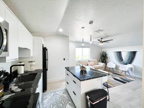 Popular Airbnb listing: Bright New Casita w/ Private Garage, King Bd, View in St. George