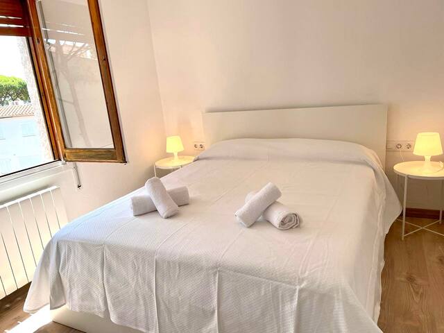 Modern apartment with parking 2 min from the beach gallery image 5