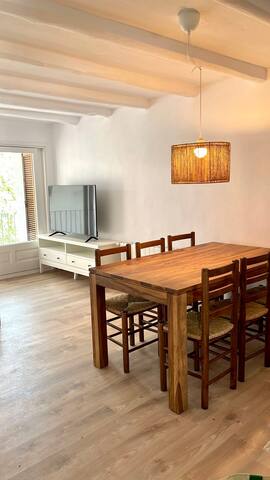 Modern apartment with parking 2 min from the beach gallery image 2