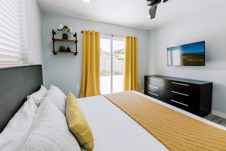 Schlafzimmer 1