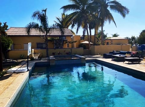 Top Airbnb: Luxurious 2 Bed 2 Bath Casita w/ pool & spa in El Pescadero