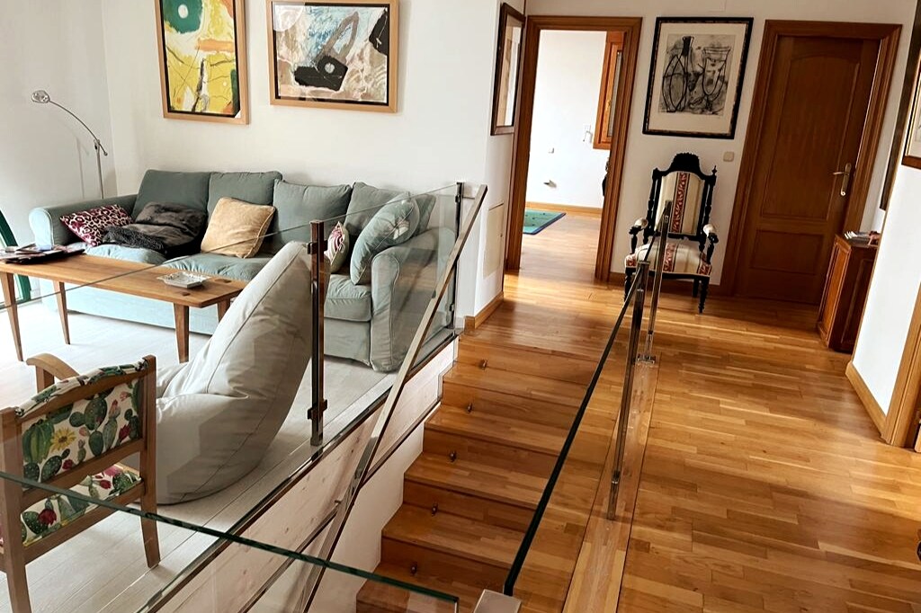 Second floor of a villa with a separate entrance 5