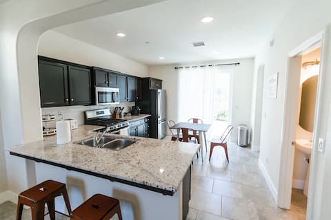 Park Place- new, cozy home near national parks