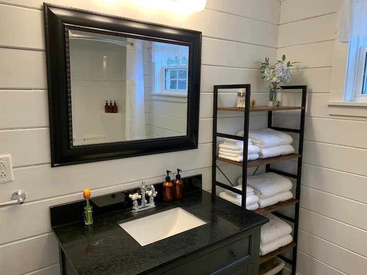 3bedroom private escape overlooking Bonavista Bay Houses for Rent in