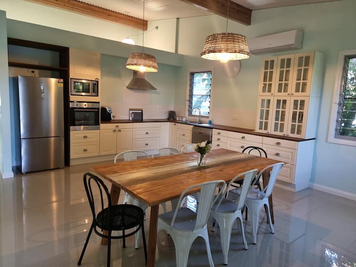 Holiday home by the beach Houses for Rent in Eimeo, Queensland, Australia Airbnb