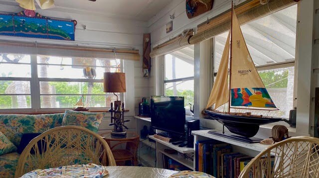 Top performing Airbnb: Conch Key Cottages with SailboatorBoatslip incuded in Duck Key