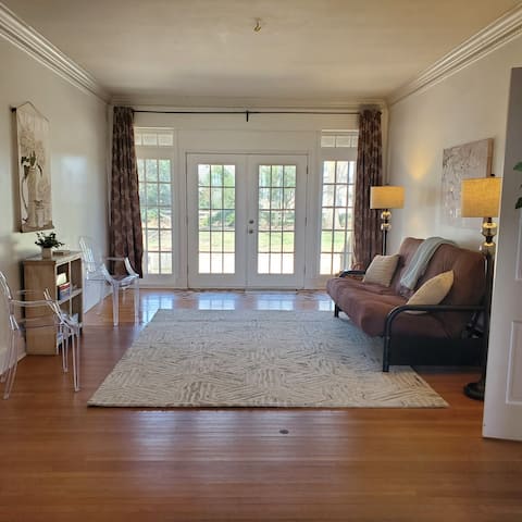 Country Refuge on 5 acres (3 BR/2BA)
