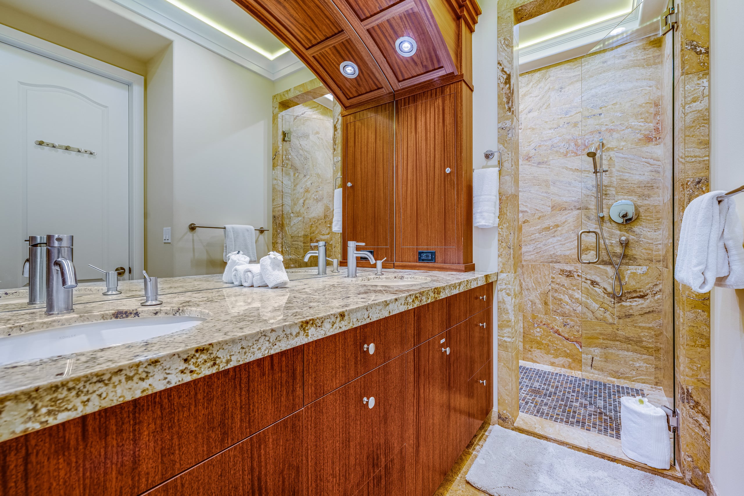 Villa in Kihei · ★5.0 · 6 bedrooms · 9 beds · 5 baths - Image 48
