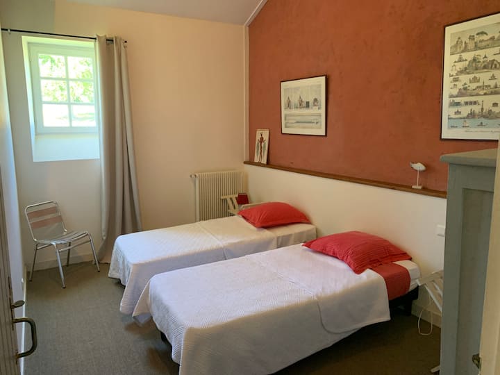 غرفة النوم 2