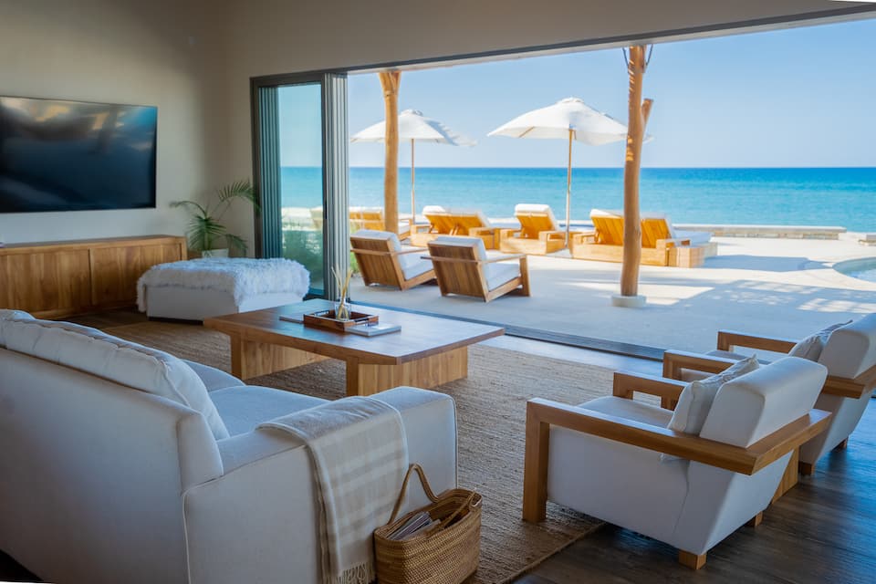 A beachfront estate on the Sea of Cortez, La Ribera, Baja California Sur, Mexico, photo 1 of 10