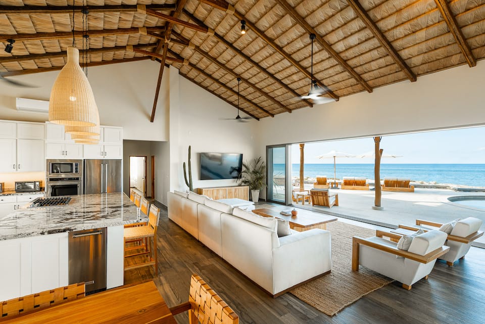 A beachfront estate on the Sea of Cortez, La Ribera, Baja California Sur, Mexico, photo 4 of 10