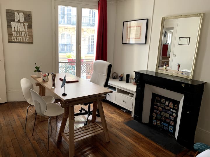 Un Acogedor Pedacito De Paris - Paris