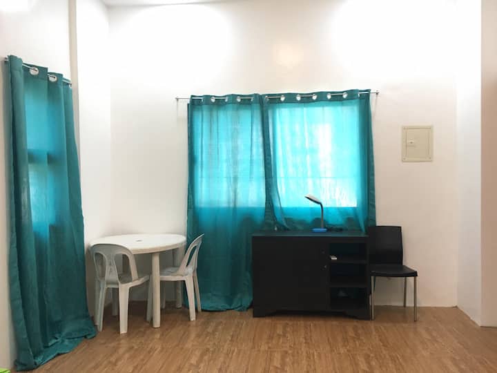 Tiny House Liwanag, Guimbal Beach Front - Guimbal