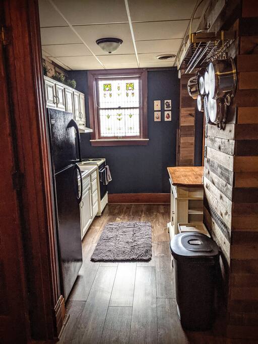 Apt A at The Benninghofen House 2 Bedrooms