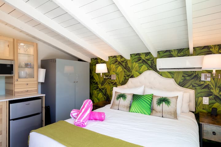 Kitchenette in both casitas