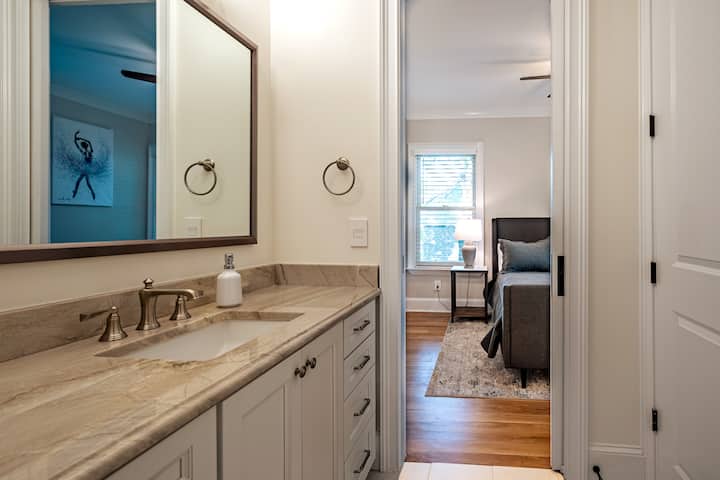 ห้องน้ำ Jack-n-Jill