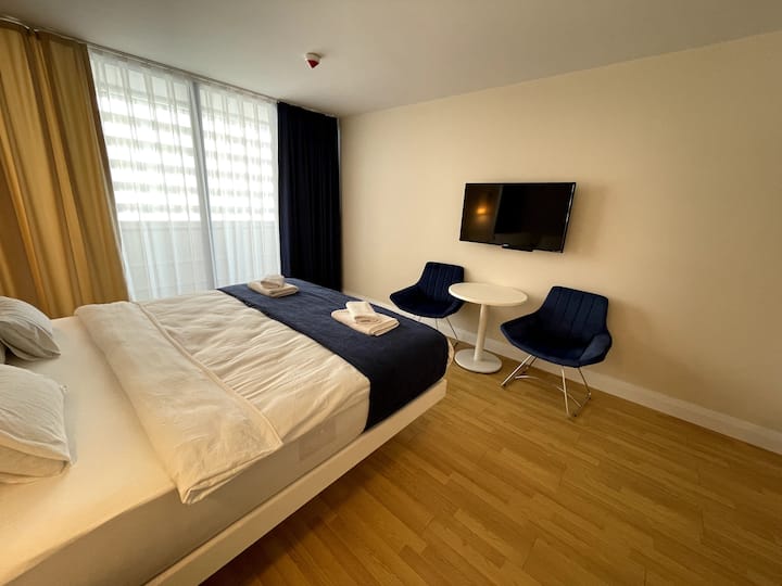 Ტელევიზორი ოთახში