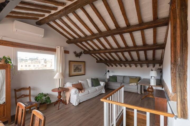 Amazing penthouse with terrace in Trastevere gallery image 2