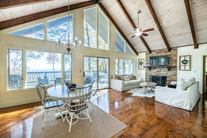 View, Game Room, Great for Groups, 3 King Beds - Houses for Rent in Big ...