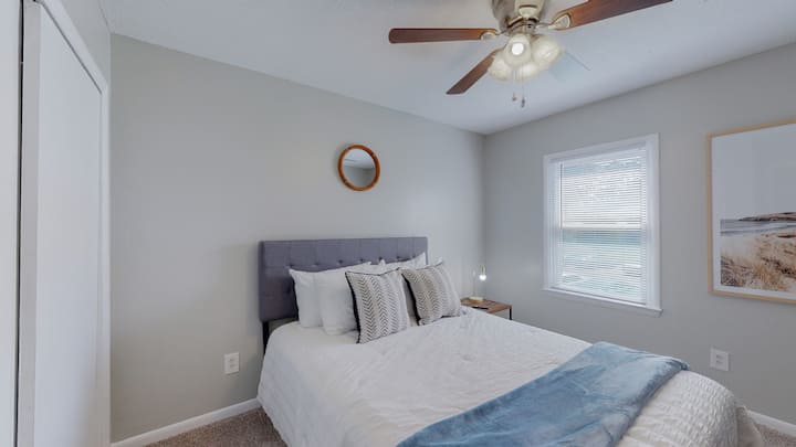 спална соба 3, на горниот кат со брачен кревет (широк 150-179 см)