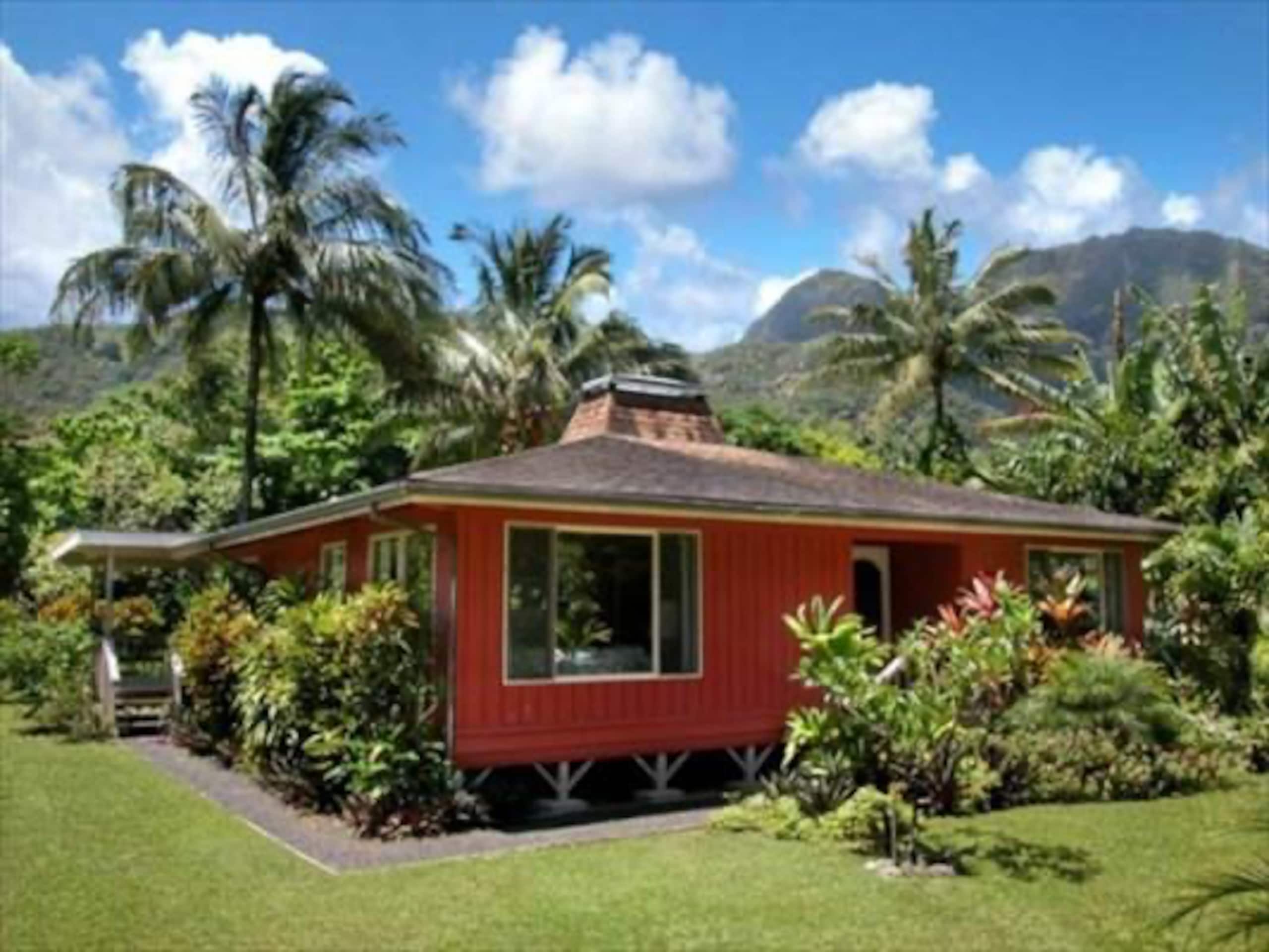 Kaiolohia Hale Haena Walk to Tunnels Beach - Main photo