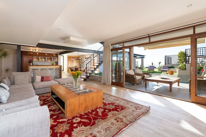 OCEAN VILLA- JOUBERT, GREENPOINT gallery image 4