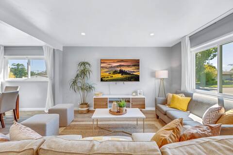 Torrance Gem: Luxury Home, Exquisite Design!