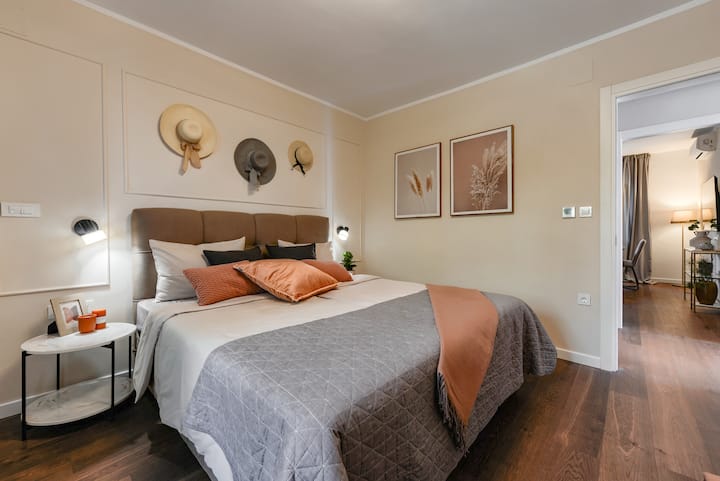 oliva room