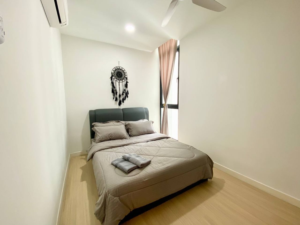 Srednja spavaća soba (bračni krevet (160x200))