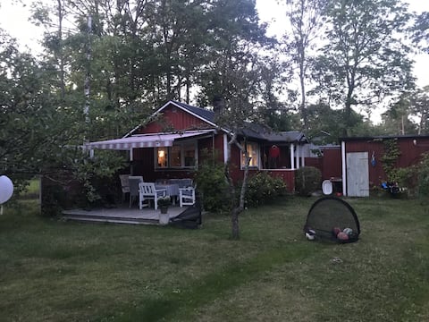 Nice cottage near Visby and Kneippbyn!