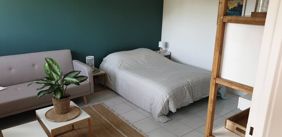 Entire home with 2 bedrooms in Dinard - Pleurtuit Campagne-Logement entier - 50m2-
2/4 p.